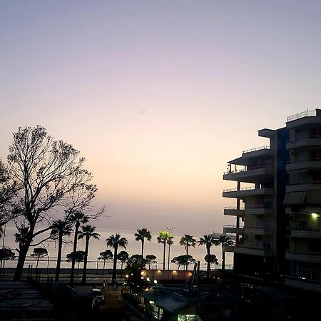 Hotel Noel Vlorë Exteriör bild