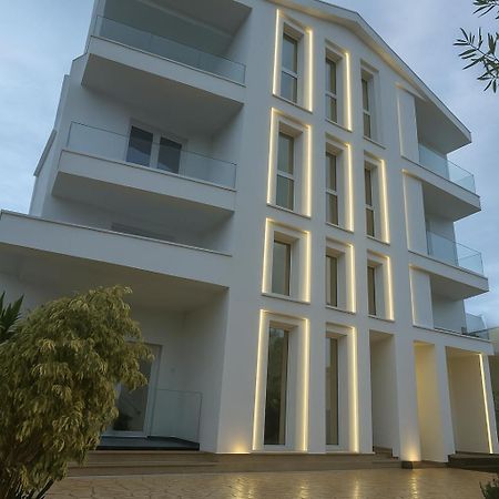 Hotel Noel Vlorë Exteriör bild