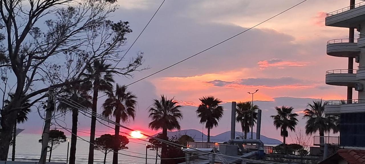 Hotel Noel Vlorë Exteriör bild